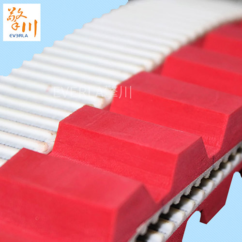 表面加紅膠開槽<a href='http://www.china-aero.com/' target='_blank'><u>PU同步帶</u></a>細節圖